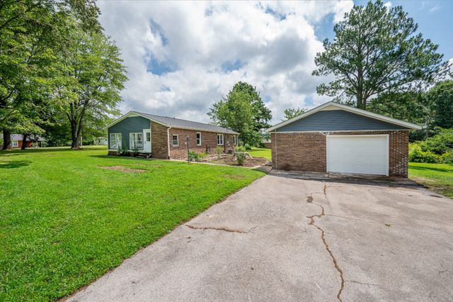19 Ostewig Dr, Tennessee Ridge, TN 37178