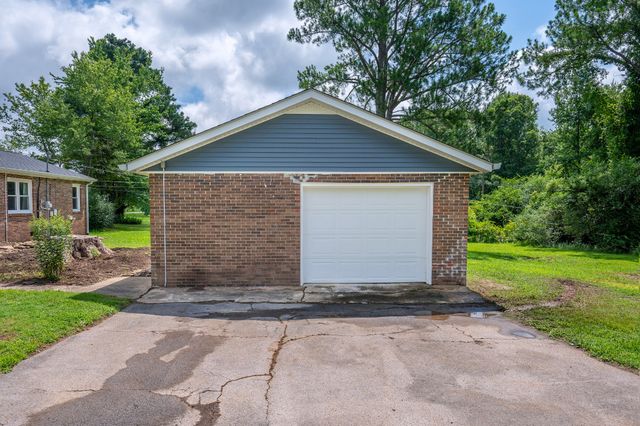 19 Ostewig Dr, Tennessee Ridge, TN 37178