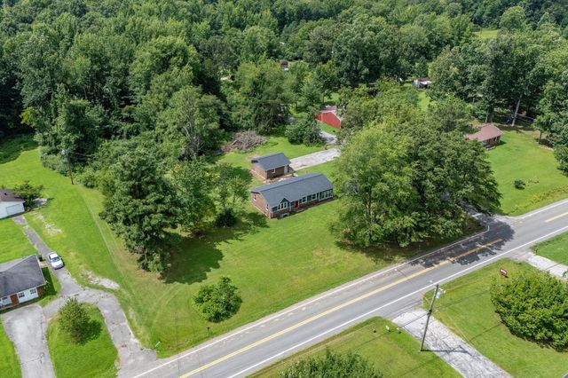19 Ostewig Dr, Tennessee Ridge, TN 37178