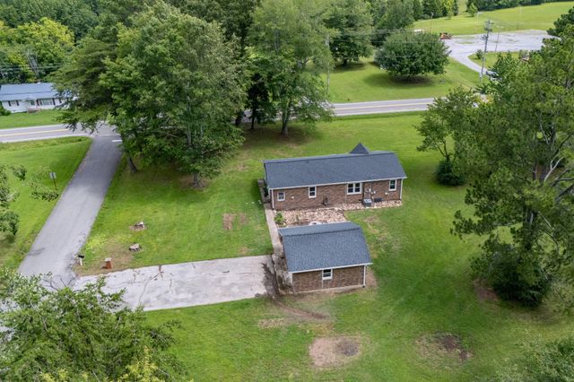 19 Ostewig Dr, Tennessee Ridge, TN 37178