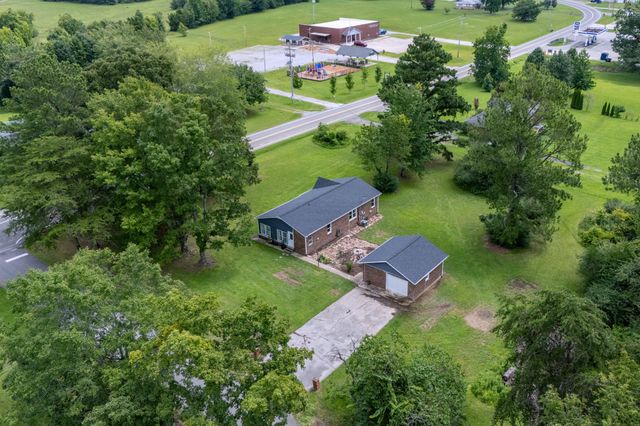 19 Ostewig Dr, Tennessee Ridge, TN 37178
