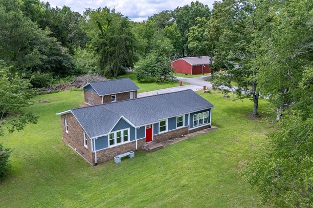 19 Ostewig Dr, Tennessee Ridge, TN 37178