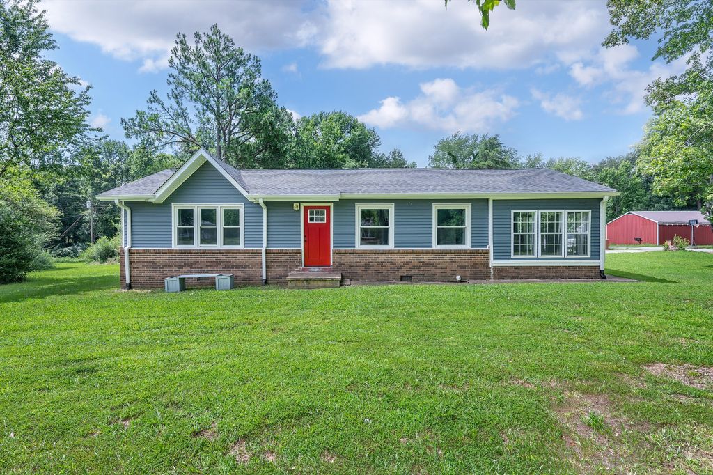 19 Ostewig Dr, Tennessee Ridge, TN 37178