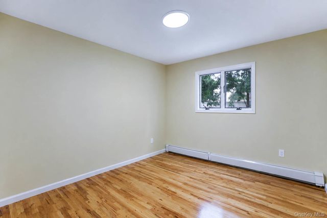 15 Dix Circle, Dix Hills, NY 11746