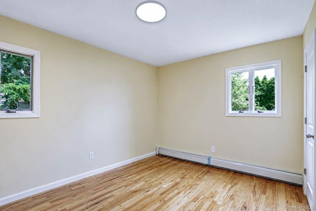 15 Dix Circle, Dix Hills, NY 11746