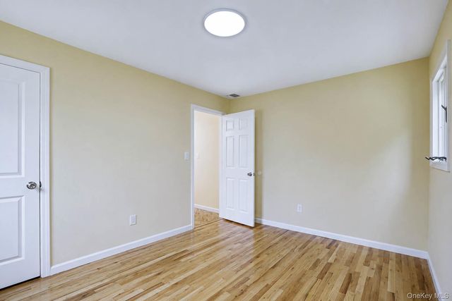15 Dix Circle, Dix Hills, NY 11746