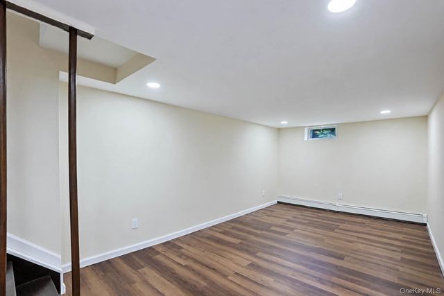 15 Dix Circle, Dix Hills, NY 11746