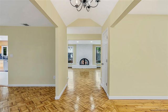 15 Dix Circle, Dix Hills, NY 11746