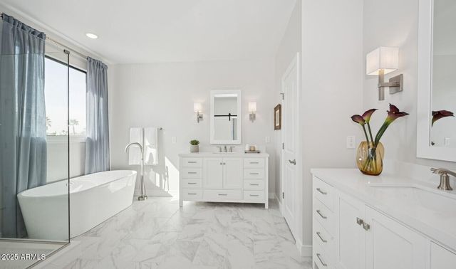 8038 W Royal Palm Road, Peoria, AZ 85345