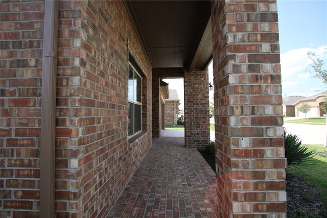 2405 Moon Ranch Drive, Weatherford, TX 76087