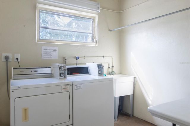 8101 11TH STREET N 319, St Petersburg, FL 33702