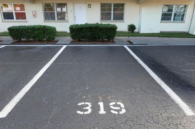 8101 11TH STREET N 319, St Petersburg, FL 33702