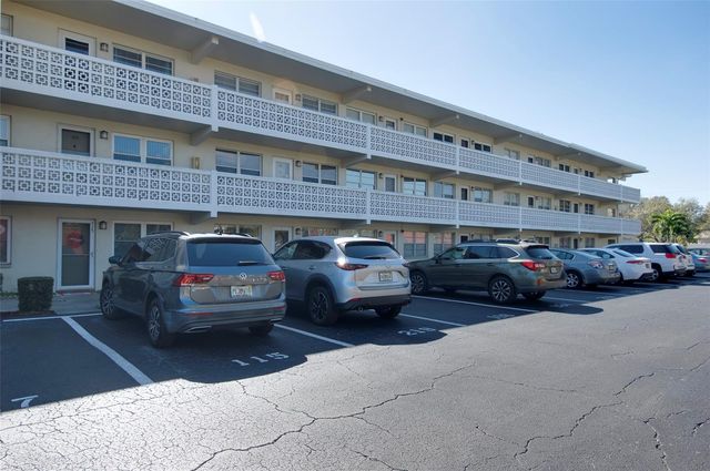 8101 11TH STREET N 319, St Petersburg, FL 33702