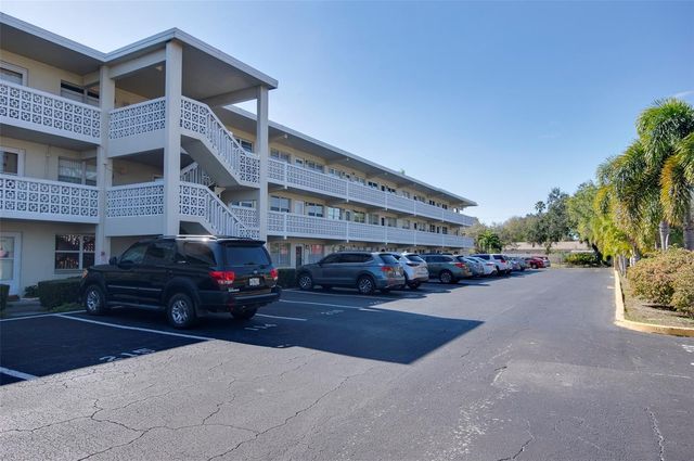 8101 11TH STREET N 319, St Petersburg, FL 33702