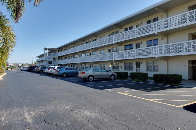 8101 11TH STREET N 319, St Petersburg, FL 33702