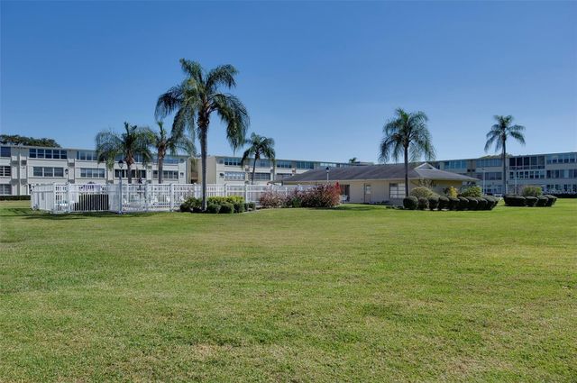 8101 11TH STREET N 319, St Petersburg, FL 33702