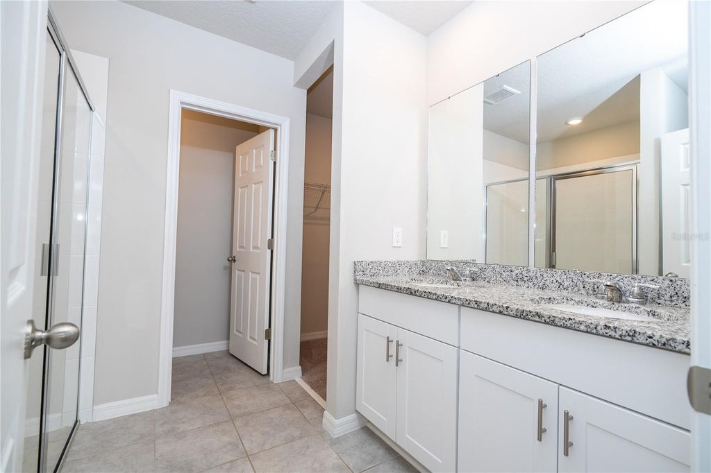 Image 16 of property listing at 632 VISTA VILLAGES BOULEVARD, Davenport, FL 33896