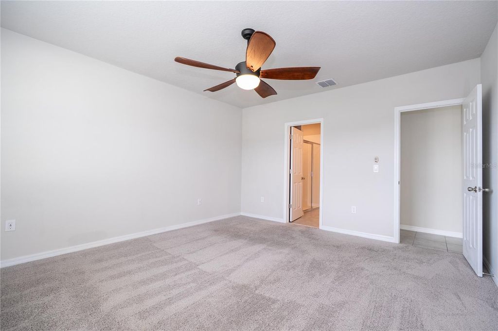 Image 18 of property listing at 632 VISTA VILLAGES BOULEVARD, Davenport, FL 33896