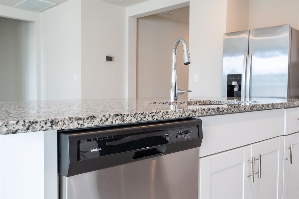 Image 28 of property listing at 632 VISTA VILLAGES BOULEVARD, Davenport, FL 33896