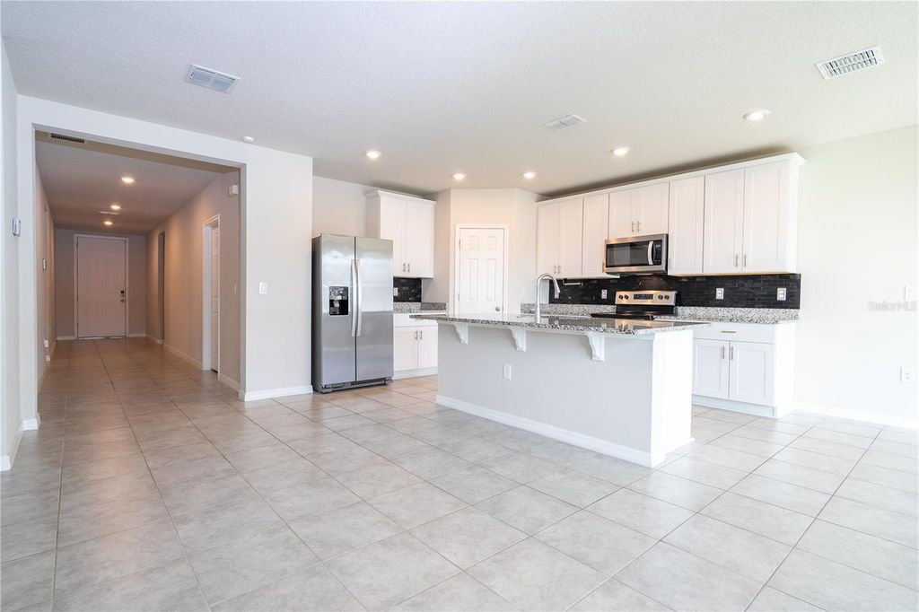 Image 32 of property listing at 632 VISTA VILLAGES BOULEVARD, Davenport, FL 33896