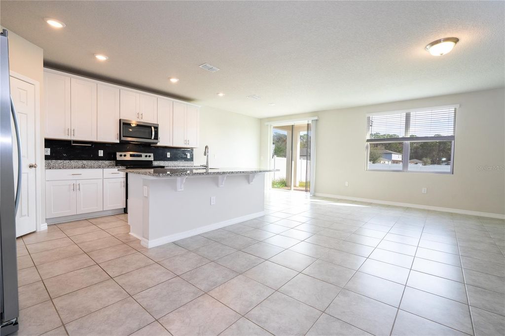 Image 35 of property listing at 632 VISTA VILLAGES BOULEVARD, Davenport, FL 33896