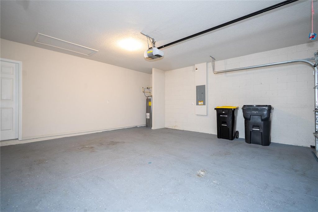 Image 40 of property listing at 632 VISTA VILLAGES BOULEVARD, Davenport, FL 33896