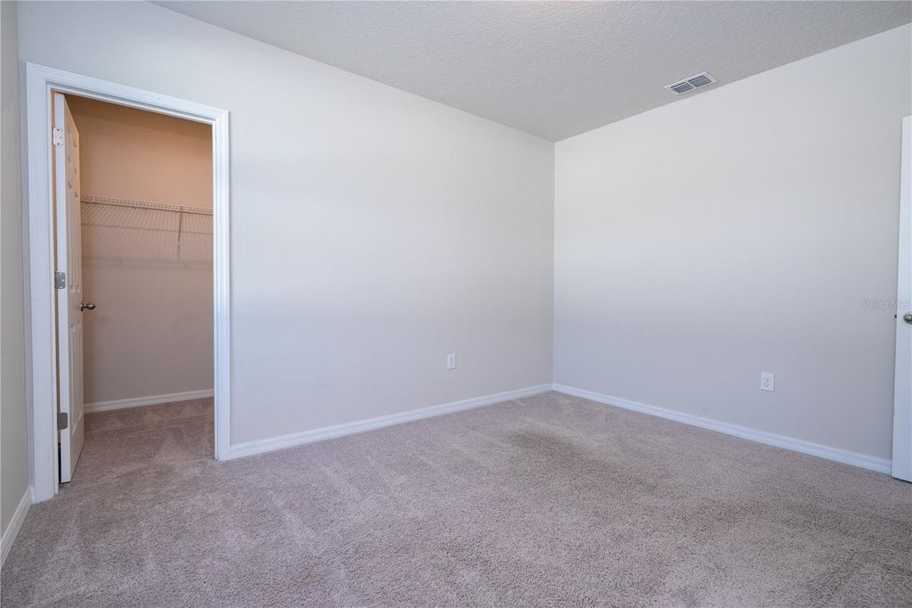 Image 54 of property listing at 632 VISTA VILLAGES BOULEVARD, Davenport, FL 33896