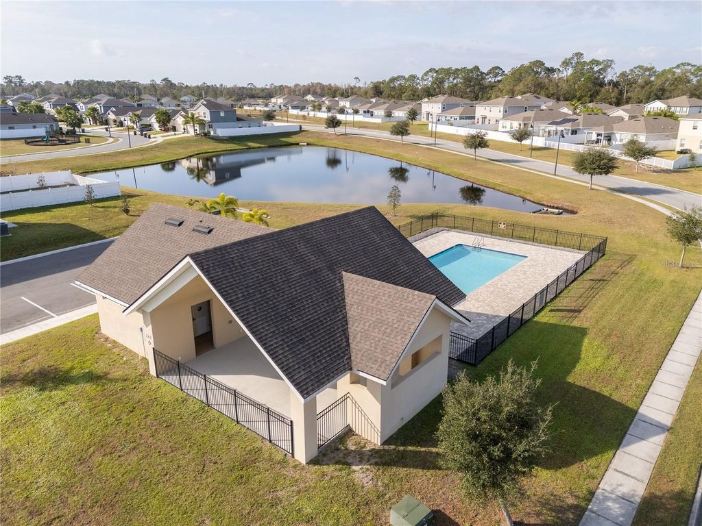 Image 65 of property listing at 632 VISTA VILLAGES BOULEVARD, Davenport, FL 33896