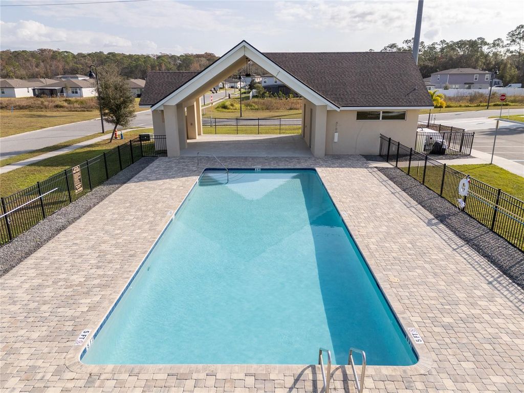 Image 66 of property listing at 632 VISTA VILLAGES BOULEVARD, Davenport, FL 33896