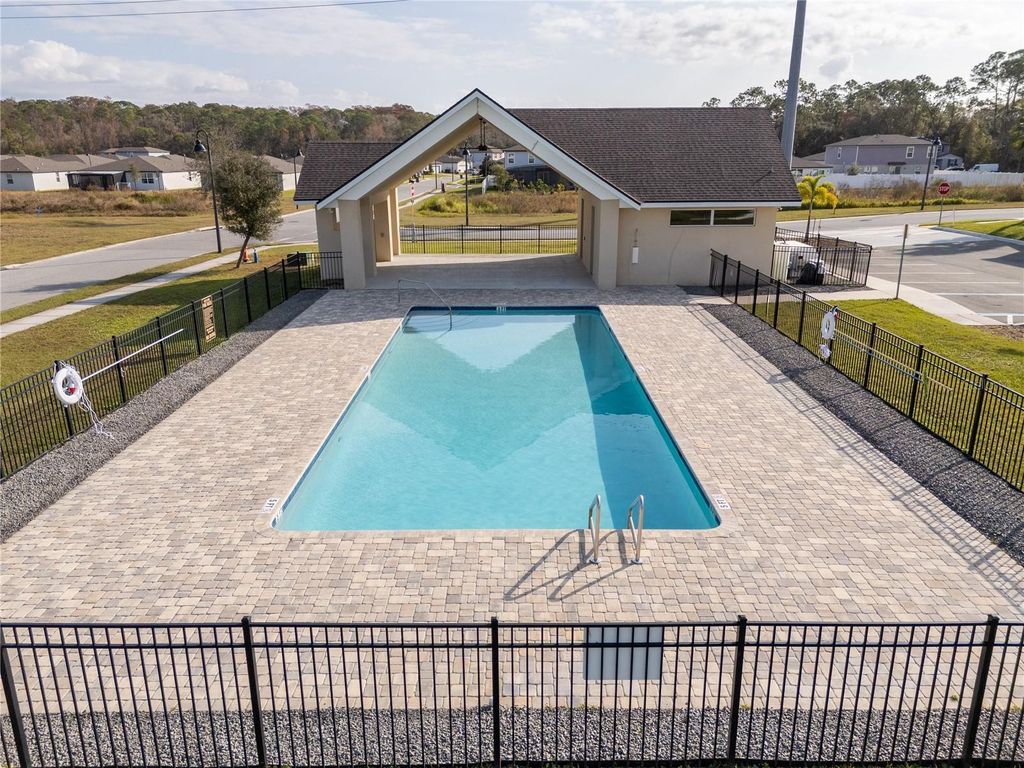 Image 67 of property listing at 632 VISTA VILLAGES BOULEVARD, Davenport, FL 33896