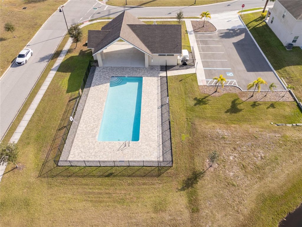 Image 68 of property listing at 632 VISTA VILLAGES BOULEVARD, Davenport, FL 33896