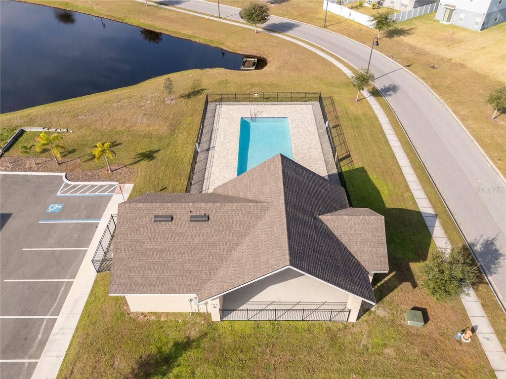 Image 73 of property listing at 632 VISTA VILLAGES BOULEVARD, Davenport, FL 33896