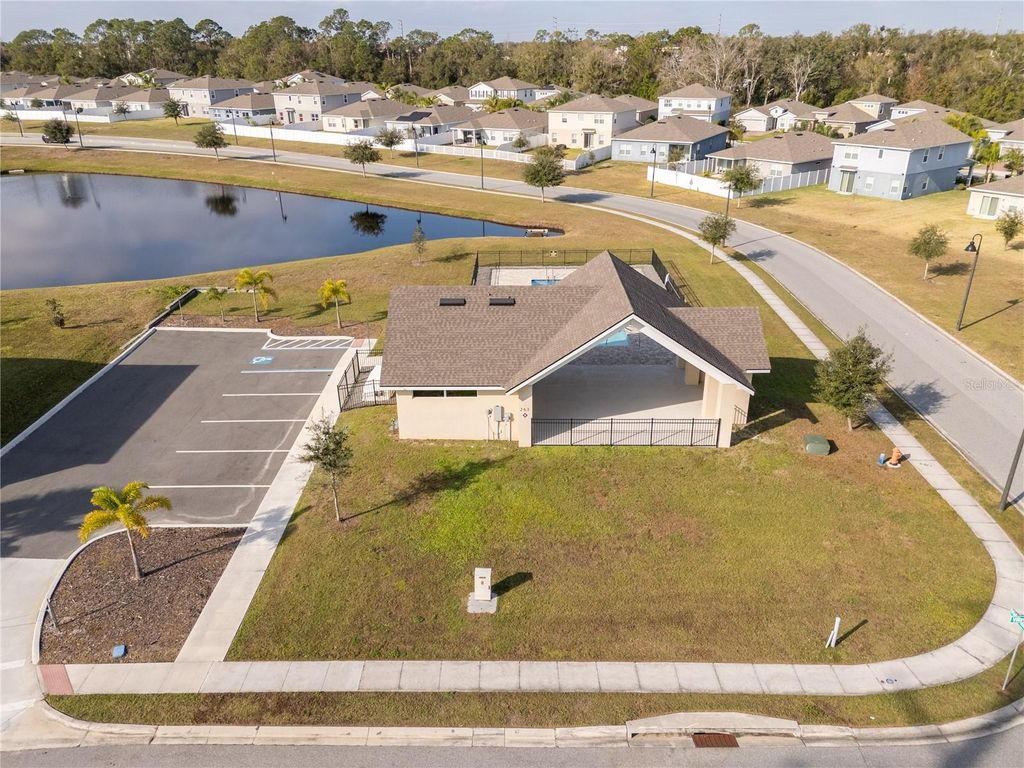 Image 74 of property listing at 632 VISTA VILLAGES BOULEVARD, Davenport, FL 33896