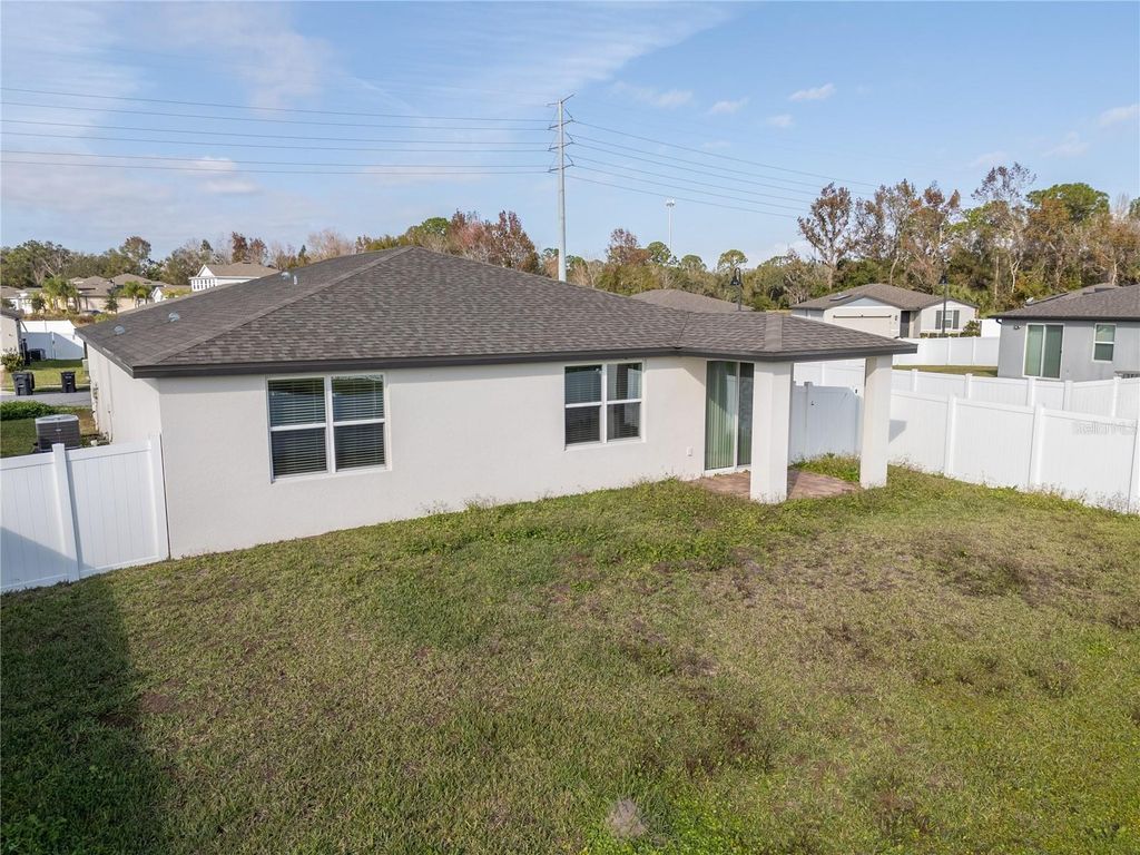 Image 81 of property listing at 632 VISTA VILLAGES BOULEVARD, Davenport, FL 33896