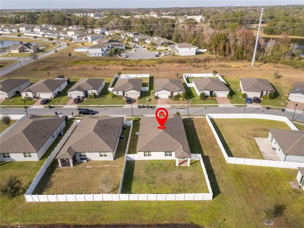 Image 87 of property listing at 632 VISTA VILLAGES BOULEVARD, Davenport, FL 33896