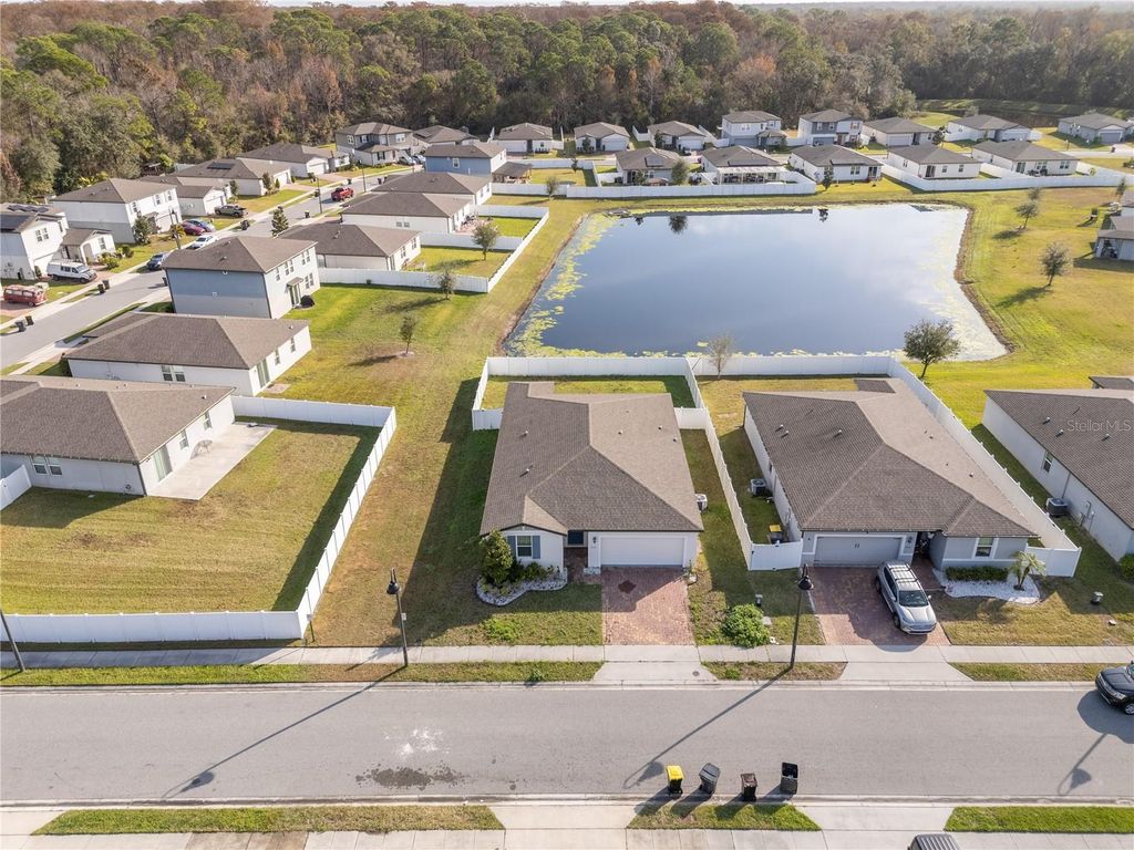 Image 93 of property listing at 632 VISTA VILLAGES BOULEVARD, Davenport, FL 33896