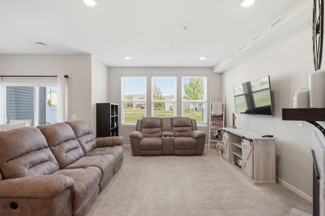 9648 4th Street N, Lake Elmo, MN 55042