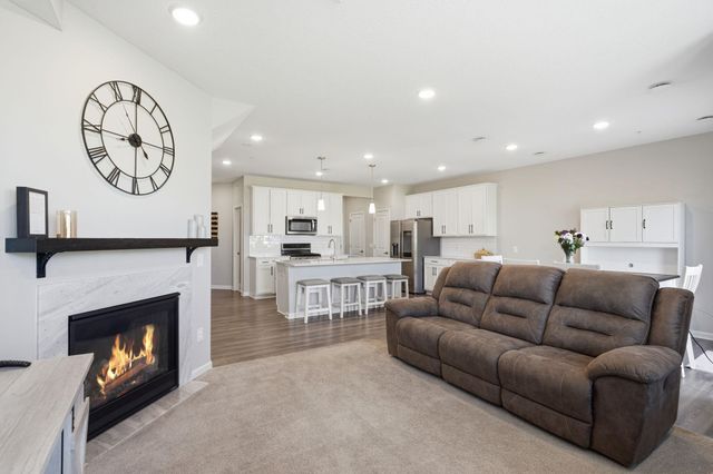 9648 4th Street N, Lake Elmo, MN 55042
