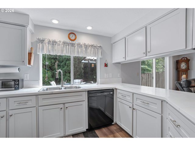 15624 Sw 82ND Ave, Tigard, OR 97224