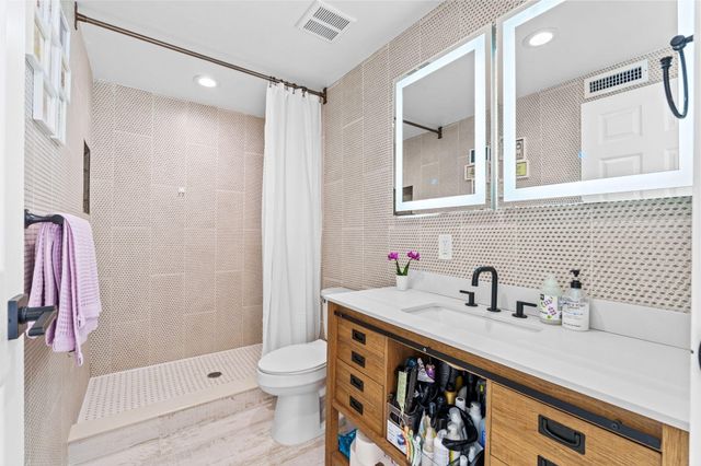 527 50th Street, West Palm Beach, FL 33407