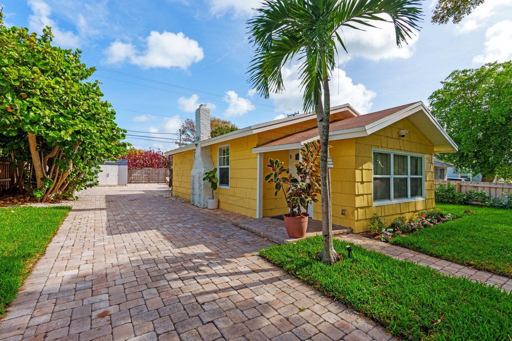 527 50th Street, West Palm Beach, FL 33407