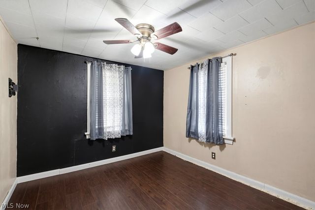4695 Grapeland Avenue, Louisville, OH 44641