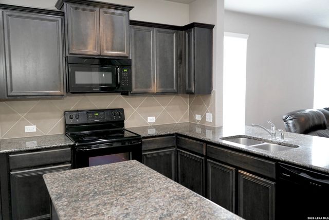 7011 Republic Pkwy, San Antonio, TX 78223