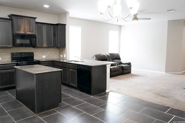 7011 Republic Pkwy, San Antonio, TX 78223