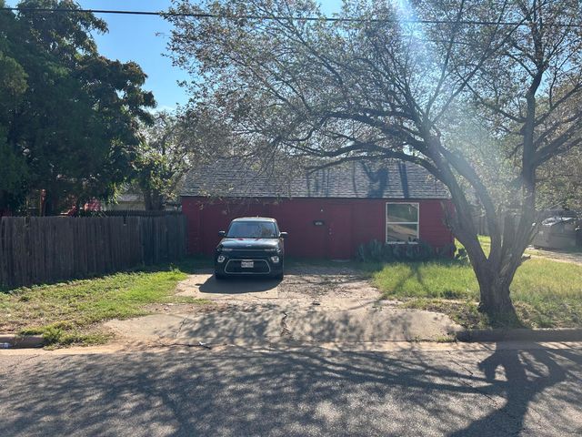 2011 31st Street, Lubbock, TX 79411