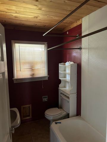 2011 31st Street, Lubbock, TX 79411