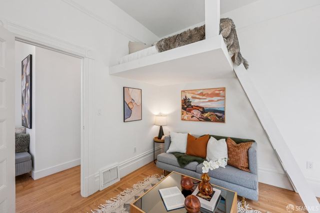 1011 Shotwell Street A, San Francisco, CA 94110