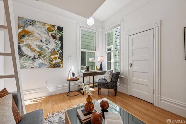 1011 Shotwell Street A, San Francisco, CA 94110