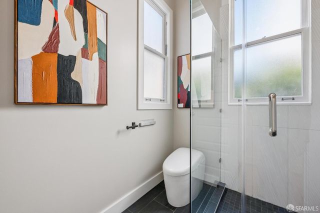 1011 Shotwell Street A, San Francisco, CA 94110