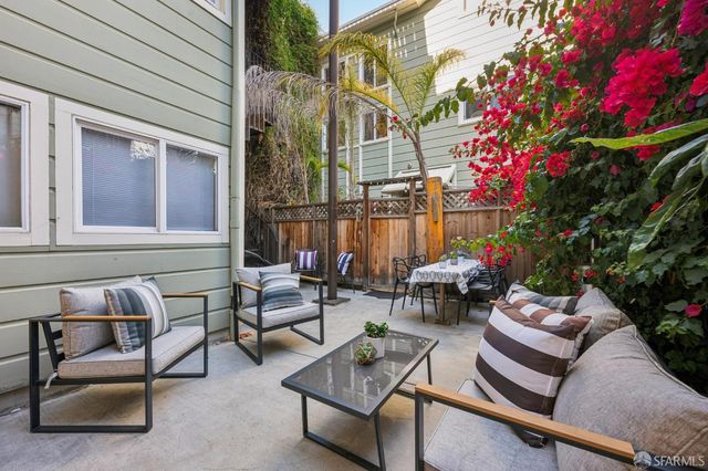 1011 Shotwell Street A, San Francisco, CA 94110